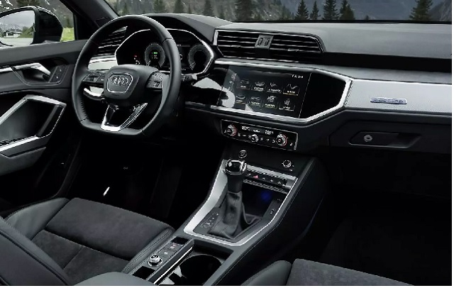 2024 Audi Q3 interior